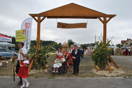 Dożynki powiatu tomaszowskiego w  Tyszowcach [ZDJĘCIA cz. 1]