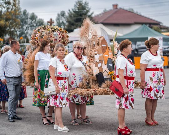 Dożynki powiatu tomaszowskiego w  Tyszowcach [ZDJĘCIA cz. 1]