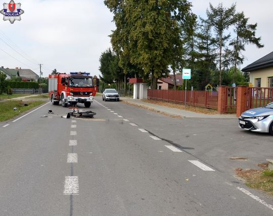 Sitno: 17-latek ranny po zderzeniu z samochodem, kierująca nie ustąpiła pierwszeństwa [ZDJĘCIA]