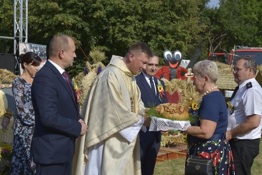 Dożynki powiatowe w Kornelówce [ZDJĘCIA]