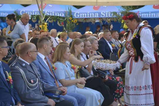 Dożynki powiatowe w Kornelówce [ZDJĘCIA]