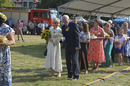 Dożynki powiatowe w Kornelówce [ZDJĘCIA]