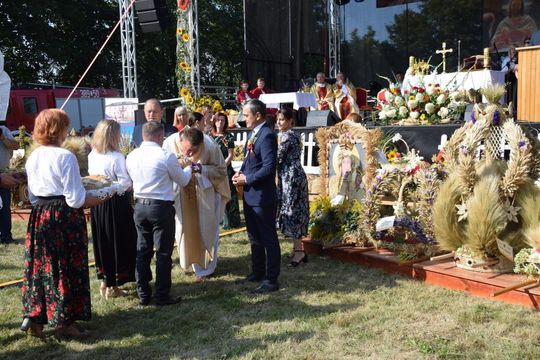 Dożynki powiatowe w Kornelówce [ZDJĘCIA]