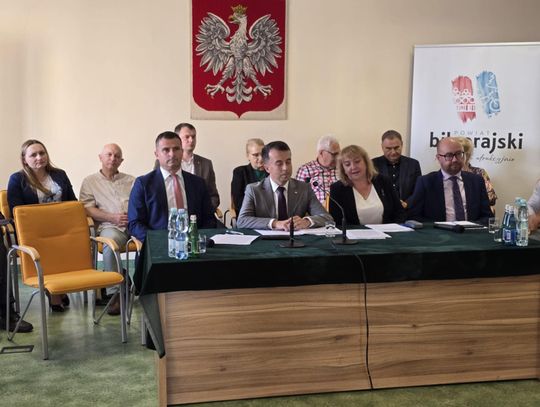 Biłgoraj: Konferencja prasowa starosty Andrzeja Szarlipa