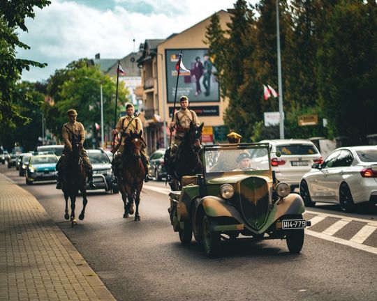 Tomaszów Lubelski: Wrześniowe Drogi. Przejazd pojazdów historycznych [ZDJĘCIA]