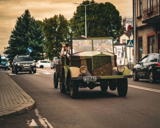 Tomaszów Lubelski: Wrześniowe Drogi. Przejazd pojazdów historycznych [ZDJĘCIA]