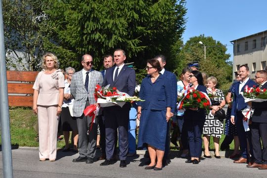 Gm. Hrubieszów: Mural to hołd dla bohaterskich sanitariuszek [ZDJĘCIA]
