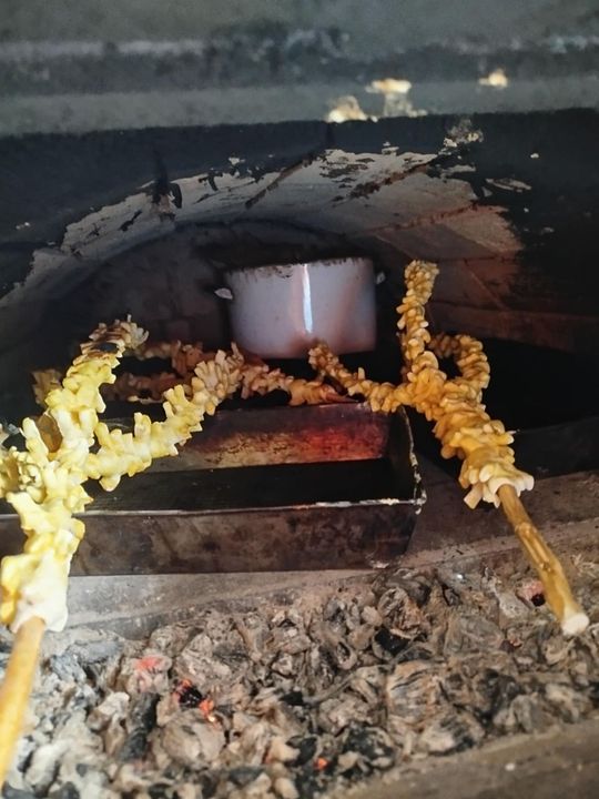 Warsztaty kurowala w ramach projektu pn.: „Tradycyjne zrękowiny w Majdanie Górnym” realizowanego przez Bibliotekę w Majdanie Górnym. Warsztaty kurowala w ramach projektu pn.: „Tradycyjne zrękowiny w Majdanie Górnym” realizowanego przez Bibliotekę w Majdanie Górnym.