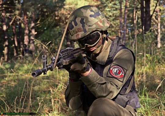 Obóz wojskowy kadetów z LO w Łaszczowie w 2 Hrubieszowskim Pułku Rozpoznawczym [ZDJĘCIA]