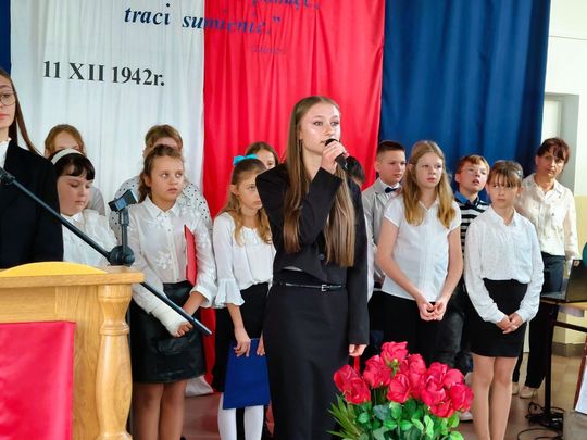 Nadanie imienia szkole w Tworyczowie [ZDJĘCIA cz. 1]