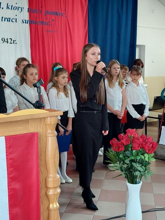 Nadanie imienia szkole w Tworyczowie [ZDJĘCIA cz. 1]