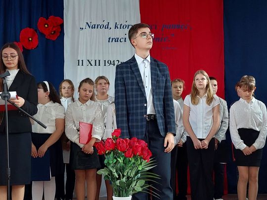 Nadanie imienia szkole w Tworyczowie [ZDJĘCIA cz. 1]