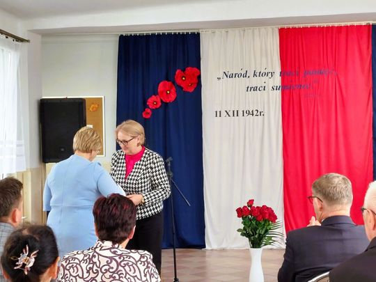 Nadanie imienia szkole w Tworyczowie [ZDJĘCIA cz. 1]