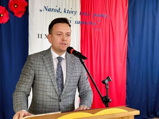 Nadanie imienia szkole w Tworyczowie [ZDJĘCIA cz. 1]