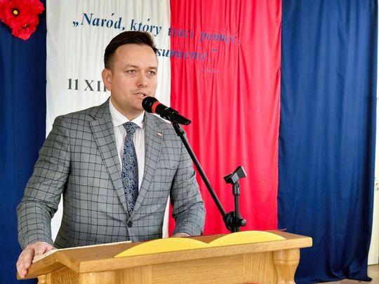 Nadanie imienia szkole w Tworyczowie [ZDJĘCIA cz. 1]