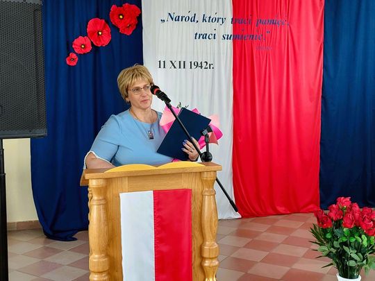 Nadanie imienia szkole w Tworyczowie [ZDJĘCIA cz. 1]