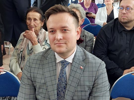 Nadanie imienia szkole w Tworyczowie [ZDJĘCIA cz. 1]