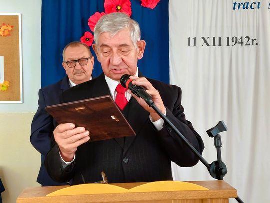 Nadanie imienia szkole w Tworyczowie [ZDJĘCIA cz. 1]