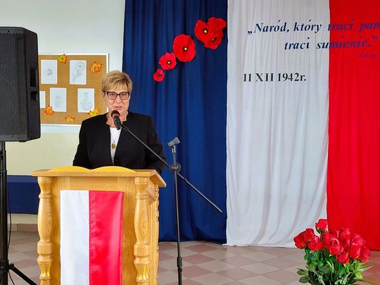 Nadanie imienia szkole w Tworyczowie [ZDJĘCIA cz. 1]