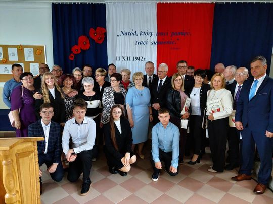 Nadanie imienia szkole w Tworyczowie [ZDJĘCIA cz. 1]