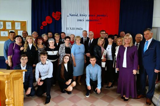 Nadanie imienia szkole w Tworyczowie [ZDJĘCIA cz. 1]