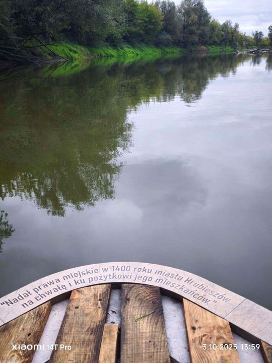 Płynęli po Bugu tratwą, a jakby chodzili po rzece [ZDJĘCIA]