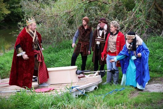 Płynęli po Bugu tratwą, a jakby chodzili po rzece [ZDJĘCIA]