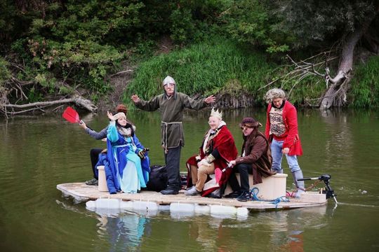 Płynęli po Bugu tratwą, a jakby chodzili po rzece [ZDJĘCIA]