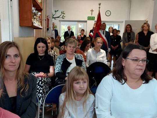 Nadanie imienia szkole w Tworyczowie [ZDJĘCIA cz. 1]