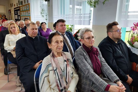 Nadanie imienia szkole w Tworyczowie [ZDJĘCIA cz. 1]