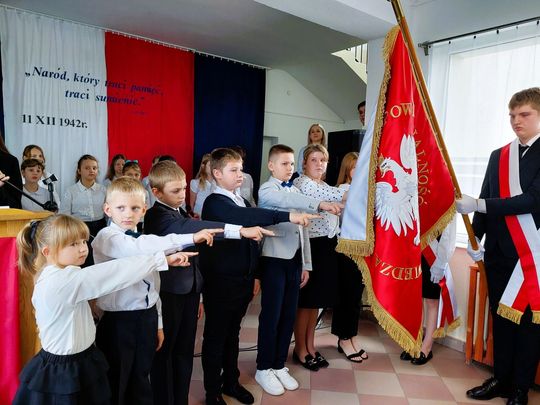 Nadanie imienia szkole w Tworyczowie [ZDJĘCIA cz. 1]