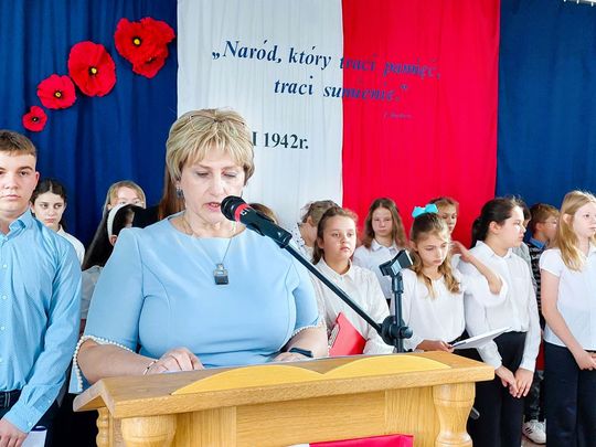 Nadanie imienia szkole w Tworyczowie [ZDJĘCIA cz. 1]