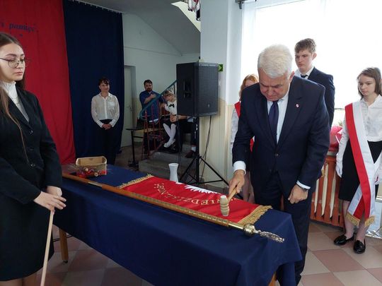 Nadanie imienia szkole w Tworyczowie [ZDJĘCIA cz. 1]