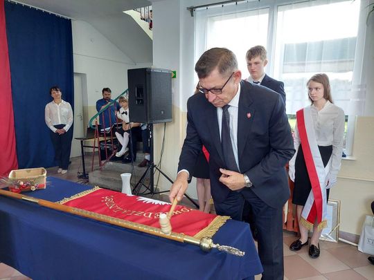 Nadanie imienia szkole w Tworyczowie [ZDJĘCIA cz. 1]