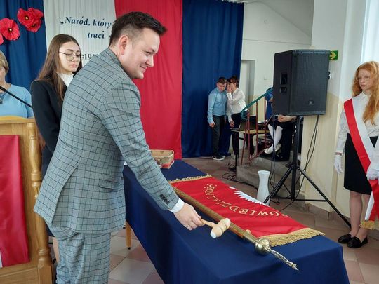 Nadanie imienia szkole w Tworyczowie [ZDJĘCIA cz. 1]