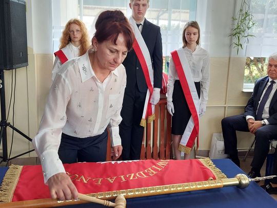 Nadanie imienia szkole w Tworyczowie [ZDJĘCIA cz. 1]