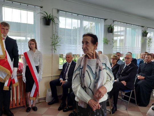 Nadanie imienia szkole w Tworyczowie [ZDJĘCIA cz. 1]