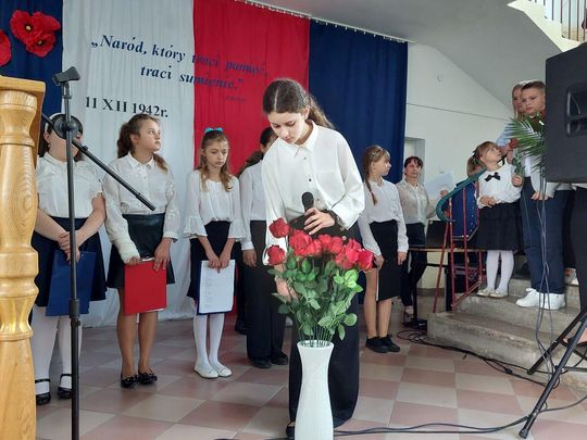 Nadanie imienia szkole w Tworyczowie [ZDJĘCIA cz. 1]