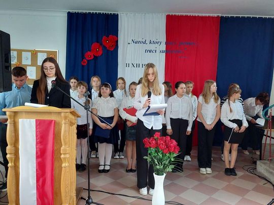 Nadanie imienia szkole w Tworyczowie [ZDJĘCIA cz. 1]