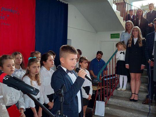 Nadanie imienia szkole w Tworyczowie [ZDJĘCIA cz. 1]