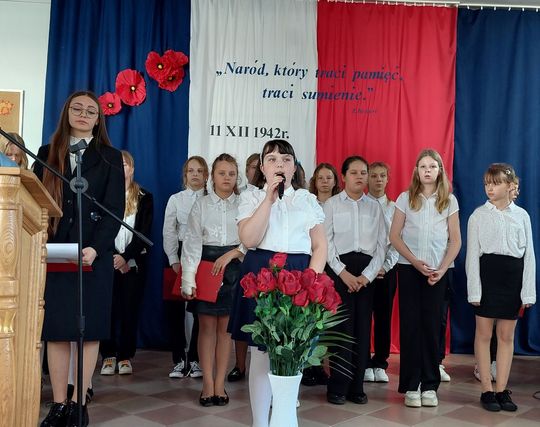 Nadanie imienia szkole w Tworyczowie [ZDJĘCIA cz. 1]