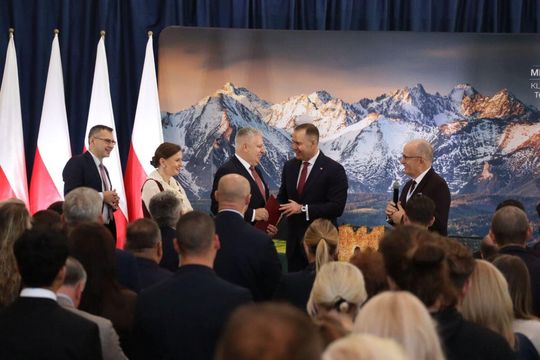 Karol Nawrocki w Tomaszowie Lubelskim. Młodzież zadawała pytania [ZDJĘCIA]