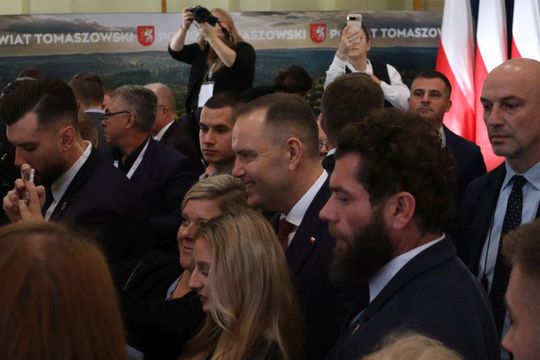 Karol Nawrocki w Tomaszowie Lubelskim. Młodzież zadawała pytania [ZDJĘCIA]