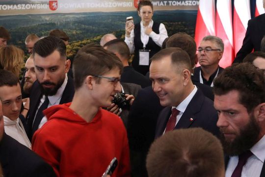 Karol Nawrocki w Tomaszowie Lubelskim. Młodzież zadawała pytania [ZDJĘCIA]