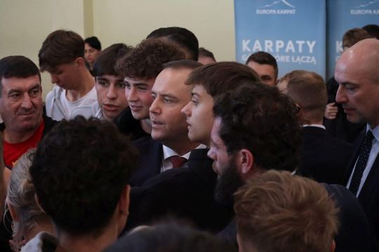 Karol Nawrocki w Tomaszowie Lubelskim. Młodzież zadawała pytania [ZDJĘCIA]