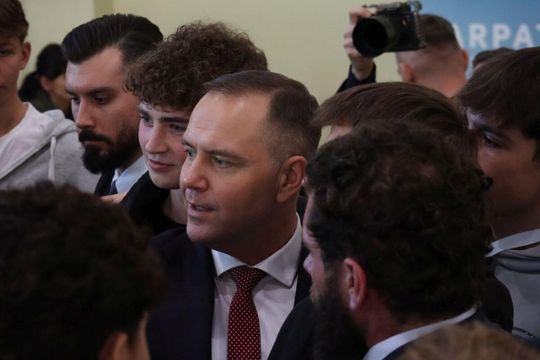 Karol Nawrocki w Tomaszowie Lubelskim. Młodzież zadawała pytania [ZDJĘCIA]