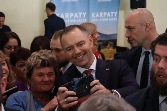 Karol Nawrocki w Tomaszowie Lubelskim. Młodzież zadawała pytania [ZDJĘCIA]