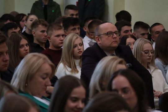 Karol Nawrocki w Tomaszowie Lubelskim. Młodzież zadawała pytania [ZDJĘCIA]