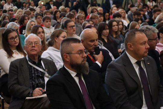 Karol Nawrocki w Tomaszowie Lubelskim. Młodzież zadawała pytania [ZDJĘCIA]