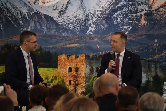 Tomaszów Lubelski: Debata z Karolem Nawrockim [ZDJĘCIA]